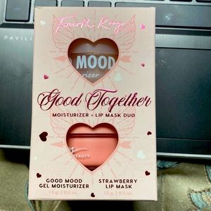 Moisturizer & Lip Mask